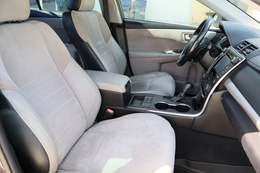 2016 Toyota Camry XSE