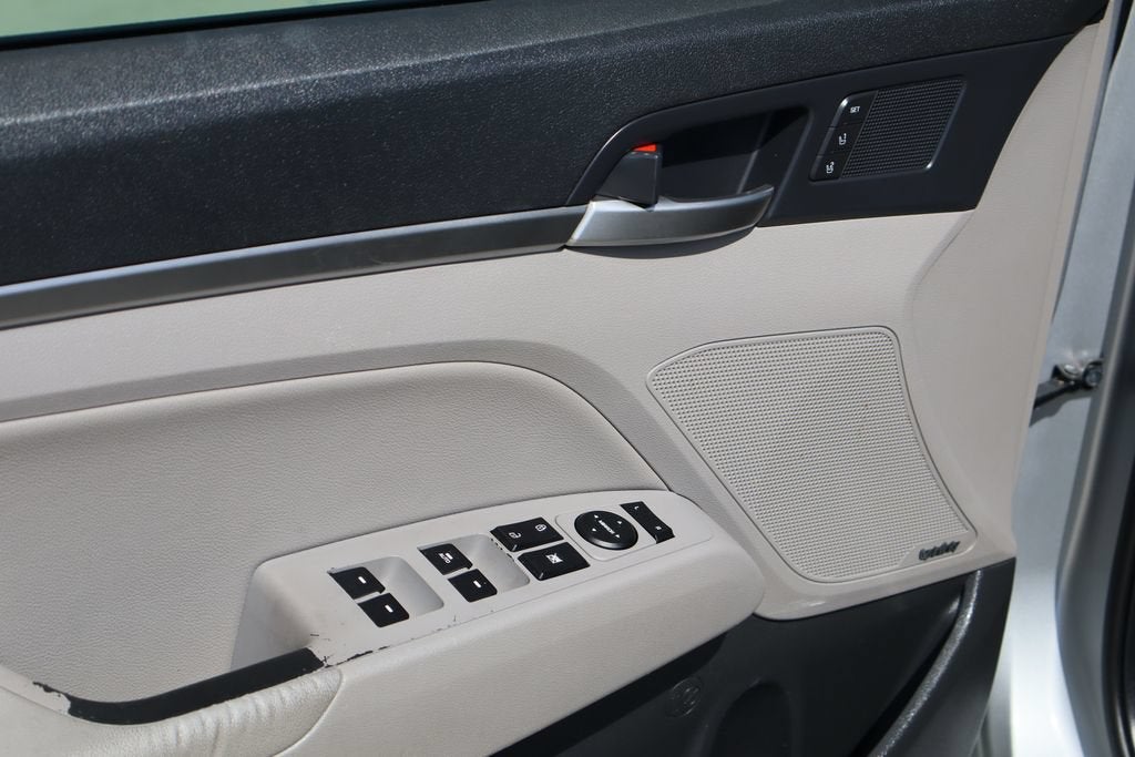 2020 Hyundai Elantra Limited