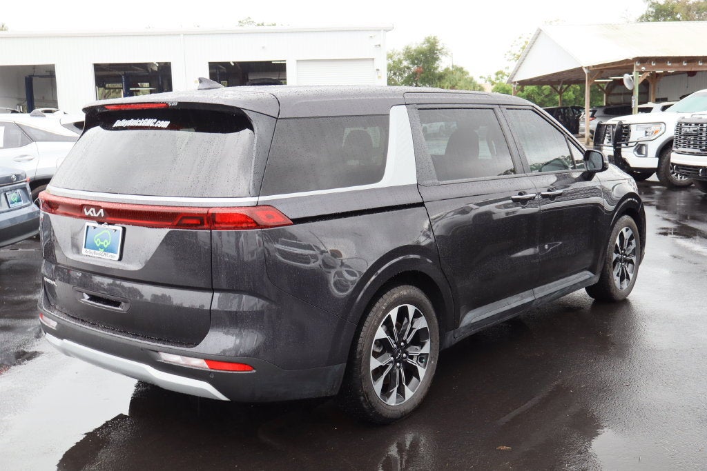 2023 Kia Carnival EX