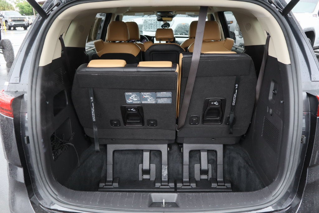 2023 Kia Carnival EX