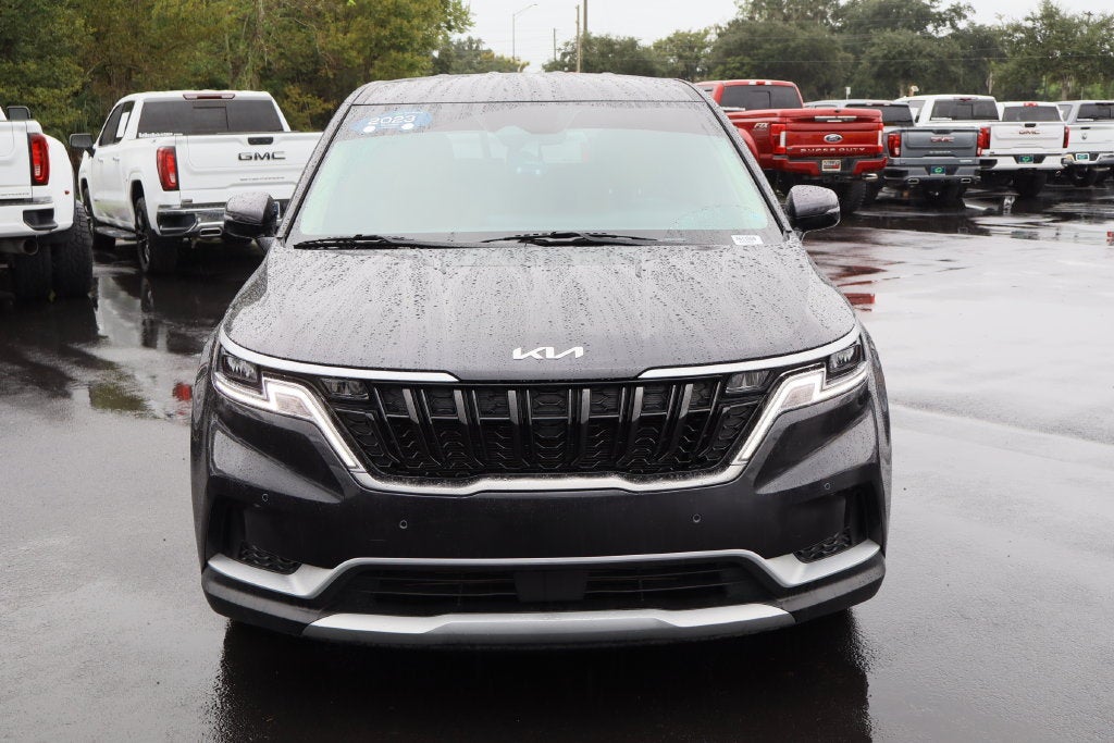 2023 Kia Carnival EX
