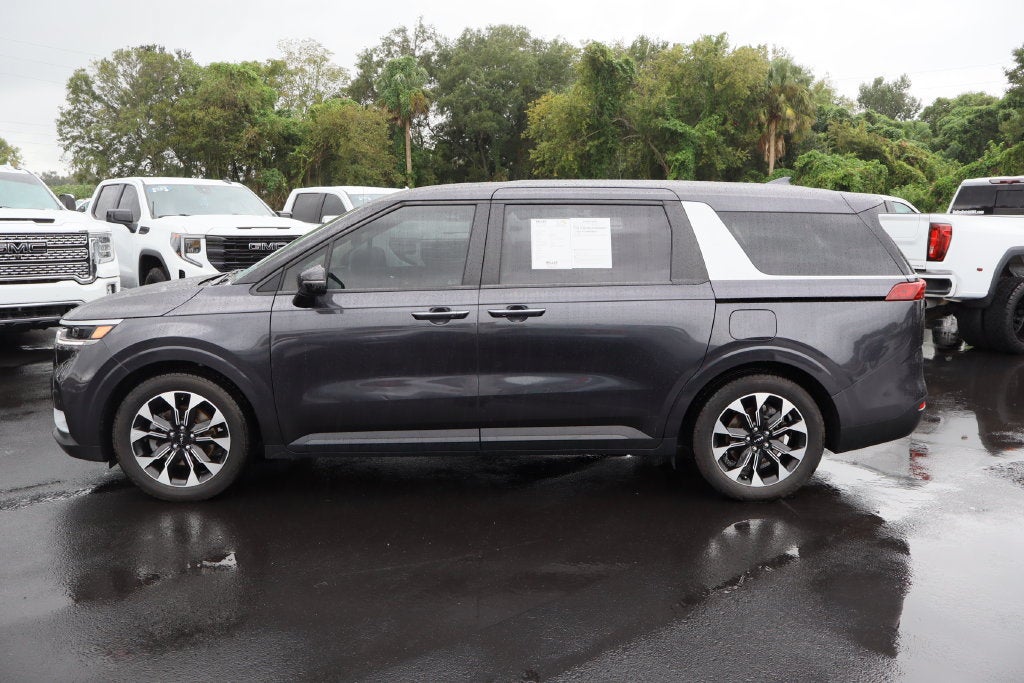 2023 Kia Carnival EX