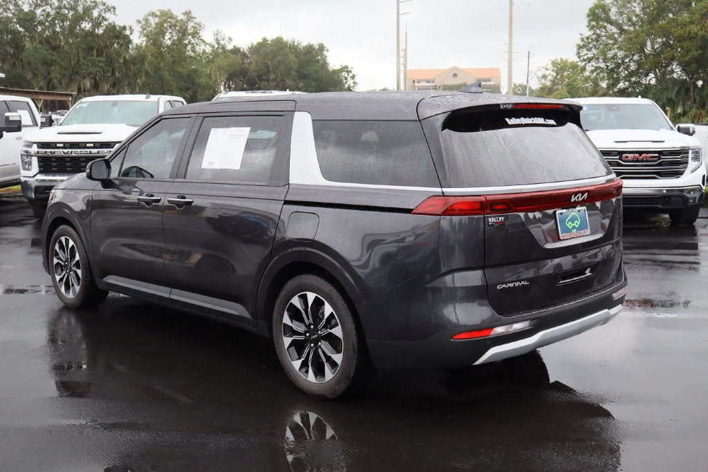 2023 Kia Carnival EX